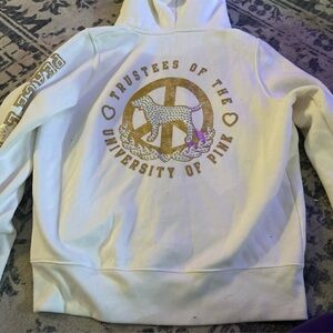 Vintage perfect condition university of pink
White Hoodie with Gold Graphic